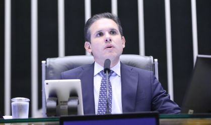 Governo precisa apresentar o dever de casa e cortar gastos, diz Hugo Motta