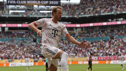 Kane comemora o segundo gol do Bayern de Munique