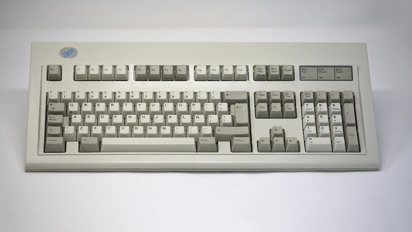 Teclado IBM Model M • Wilfredor/Wikimedia Commons