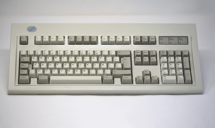 Do QWERTY ao touchscreen: a evolução dos teclados que usamos hoje