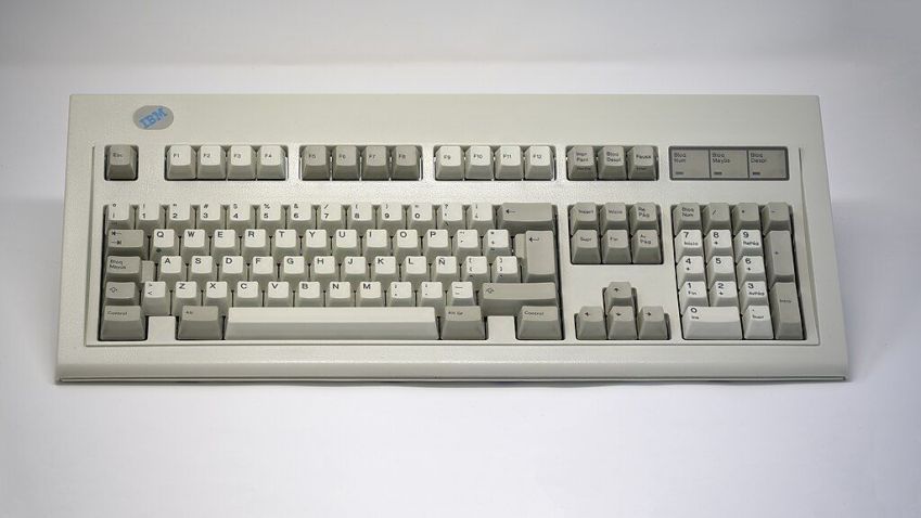 Teclado IBM Model M • Wilfredor/Wikimedia Commons