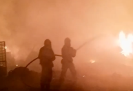 Incêndio atinge materiais recicláveis no Parque Amazonas em Goiânia