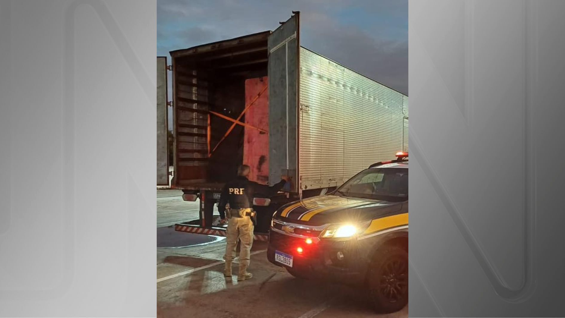 Caminhão foi interceptado pela PRF no município de Riachuelo (RN)