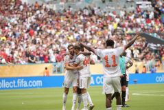 Jogadores do Bayern comemora terceiro gol contra o Flamengo