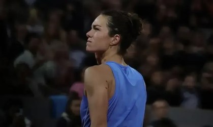 Lesão, "polêmica" e recorde: quem é Lois Boisson, sensação em Roland Garros