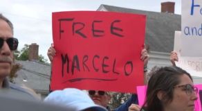 Protesto pedindo libertação de Marcelo Gomes, brasileiro de 18 anos preso nos Estados Unidos