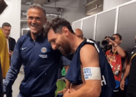 Mundial de Clubes: jogadores do PSG "tietam" Messi no vestiário; veja vídeo