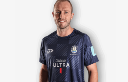 Michael De Heijer (Zagueiro) – Líder de equipe na LifeChanger Foundation