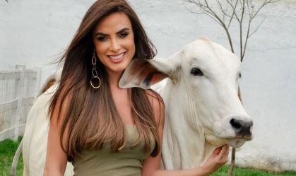 Nicole Bahls explica por que batiza animais com nomes de famosos