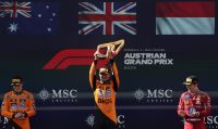 No campeonato da F1, Norris reduz diferença para Piastri após vitória