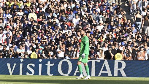 Donnaruma enquanto acontece PSG x Botafogo