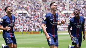 Jogadores do PSG comemoram gol contra o Atlético de Madrid