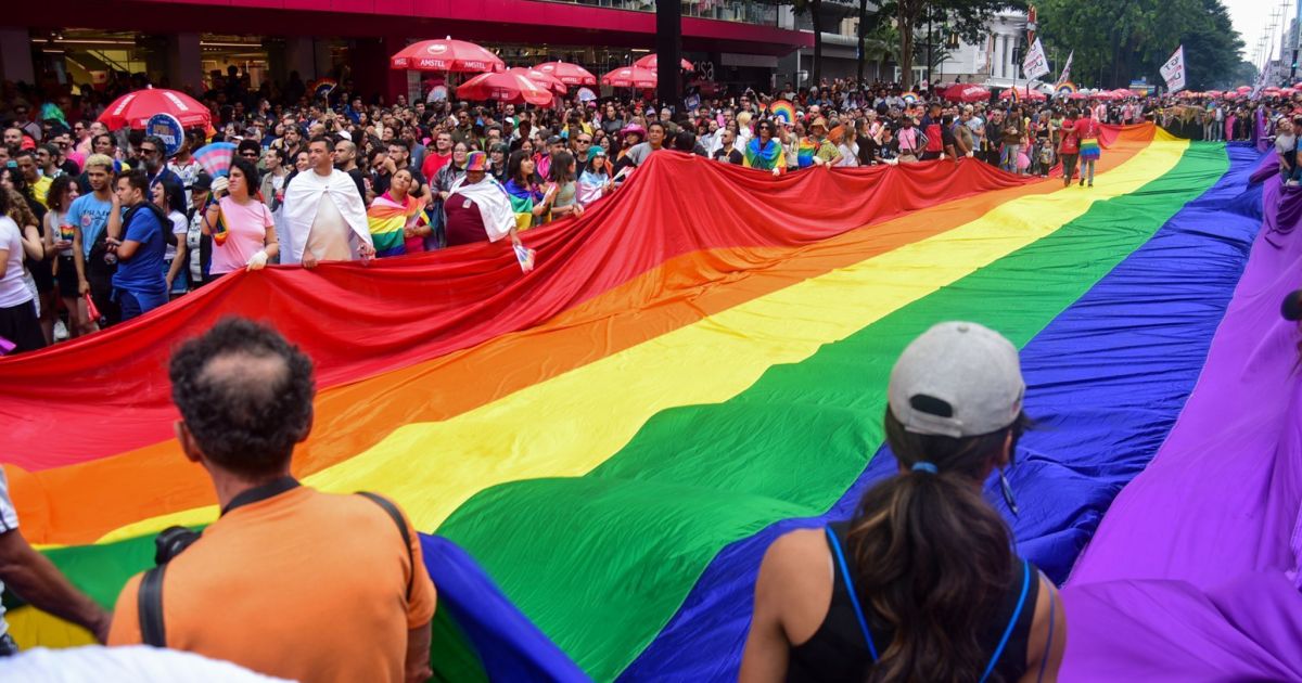 Parada do Orgulho LGBT+: demanda por viagens cresce 43% em São Paulo