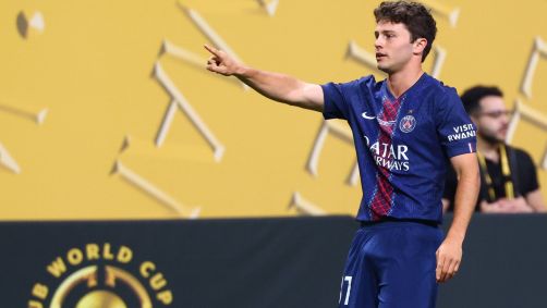João Neves comemora gol do PSG