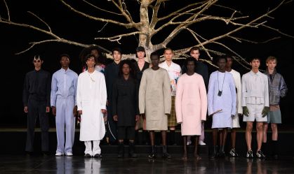 Marca brasileira P. Andrade estreia na Paris Fashion Week; veja como foi