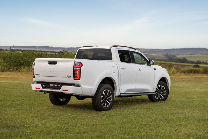 Poer P30: picape média com motor diesel e muito luxo embarcado • Divulgação