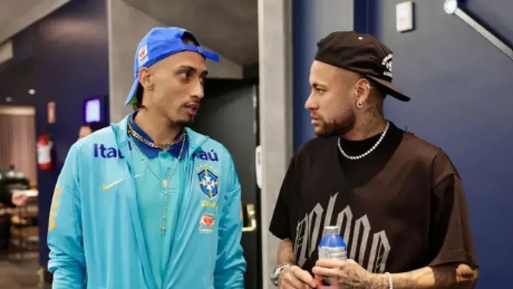 Raphinha e Neymar no hotel em SP