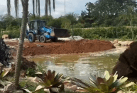 Demolição do "Resort do Peixão" é retomada pela PM no RJ