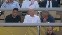 Ronaldo se junta a demais personalidades para abertura do Mundial