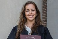 "Meus pais lutaram pela minha educação", diz brasileira premiada em Harvard