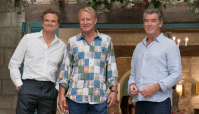 Pierce Brosnan afirma que "Mamma Mia 3!" vai revelar quem é o pai de Sophie