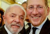 Na França, Lula encontra John Textor e elogia o Botafogo