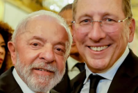 Na França, Lula encontra John Textor e elogia o Botafogo