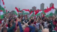 Torcedores do Fluminense fazem festa às margens do rio Hudson, em Nova York