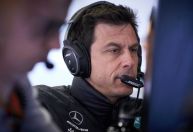 Toto Wolff critica rivais e defende legalidade do novo motor da Mercedes