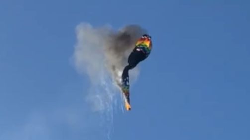 Balão pegando fogo no ar