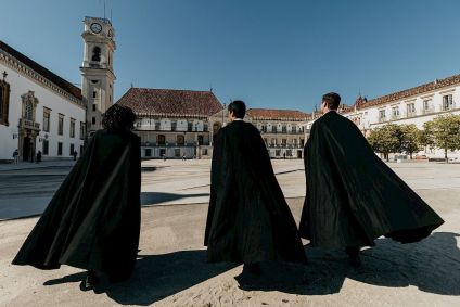 Estudantes na Universidade de Coimbra, em Portugal