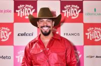 No São João da Thay, ex-BBB Vinícius revela inspiração regional de look