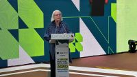 Produção de alimentos está ameaçando o clima, alerta Brundtland no Brasil