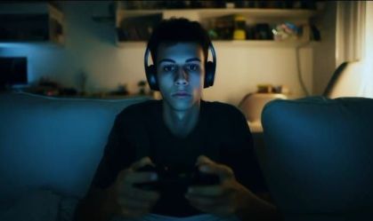 Com IA e linguagem gamer, Marinha chama jovens em vídeo: "Bora pro mar"