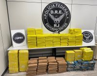 PF apreende mais de 600 kg de drogas em caminhão no Rio