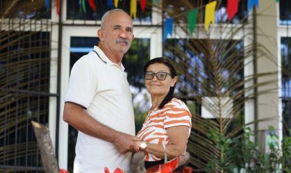 Casal comemora mais de 40 anos de amor iniciado em faculdade de Sergipe