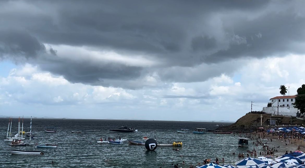 Imagem de destaque do post: Frente fria chega a Salvador com chuvas intensas e ventos fortes