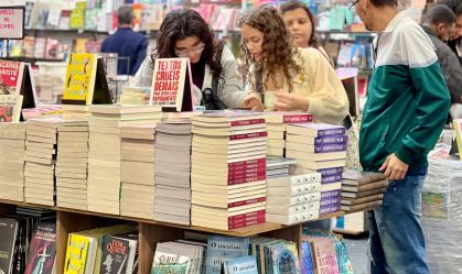 BookTok: comunidade do TikTok influencia o mercado de livros no Brasil