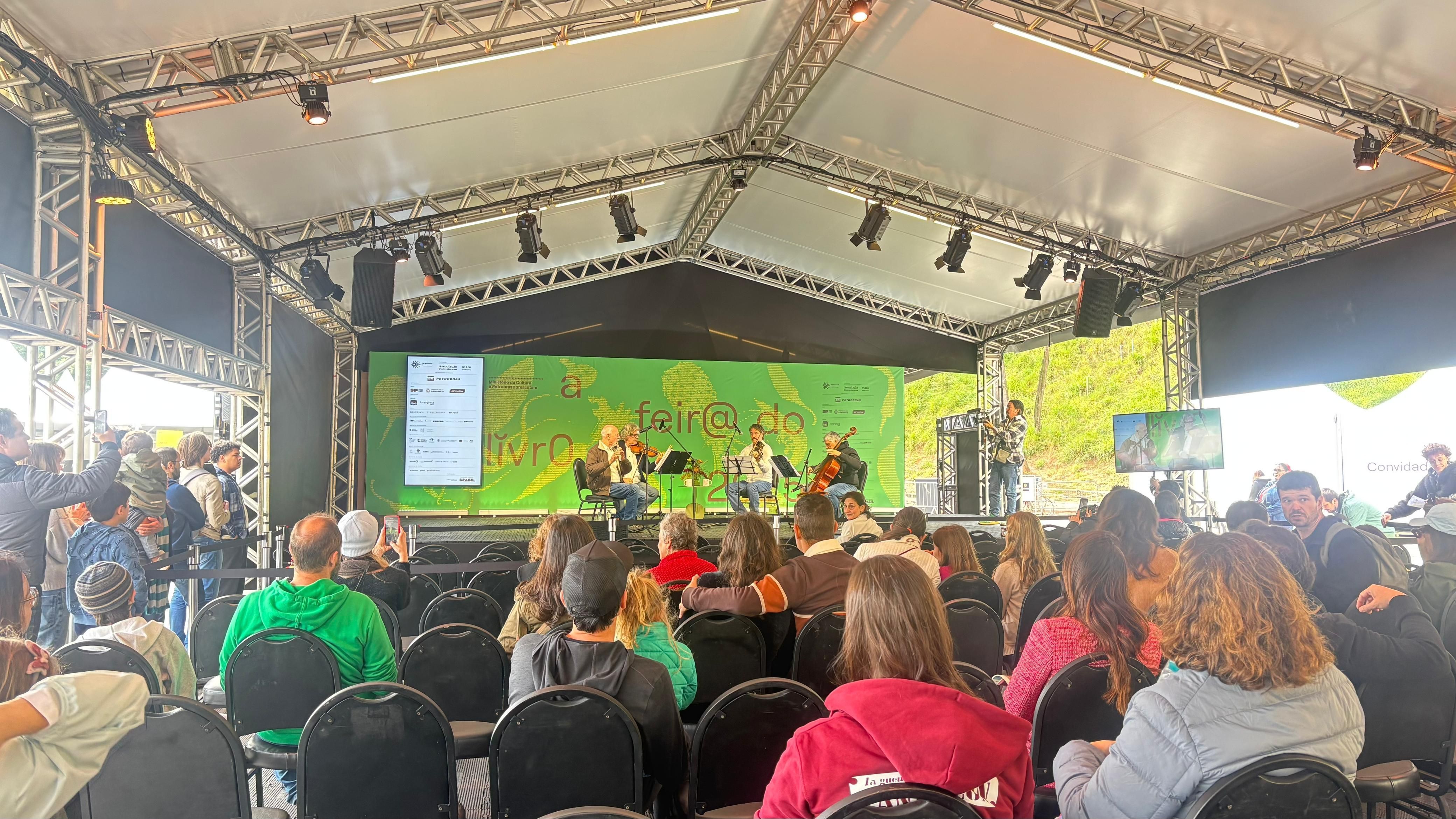 A Feira do Livro 2025 começa neste sábado no Pacaembu, em São Paulo