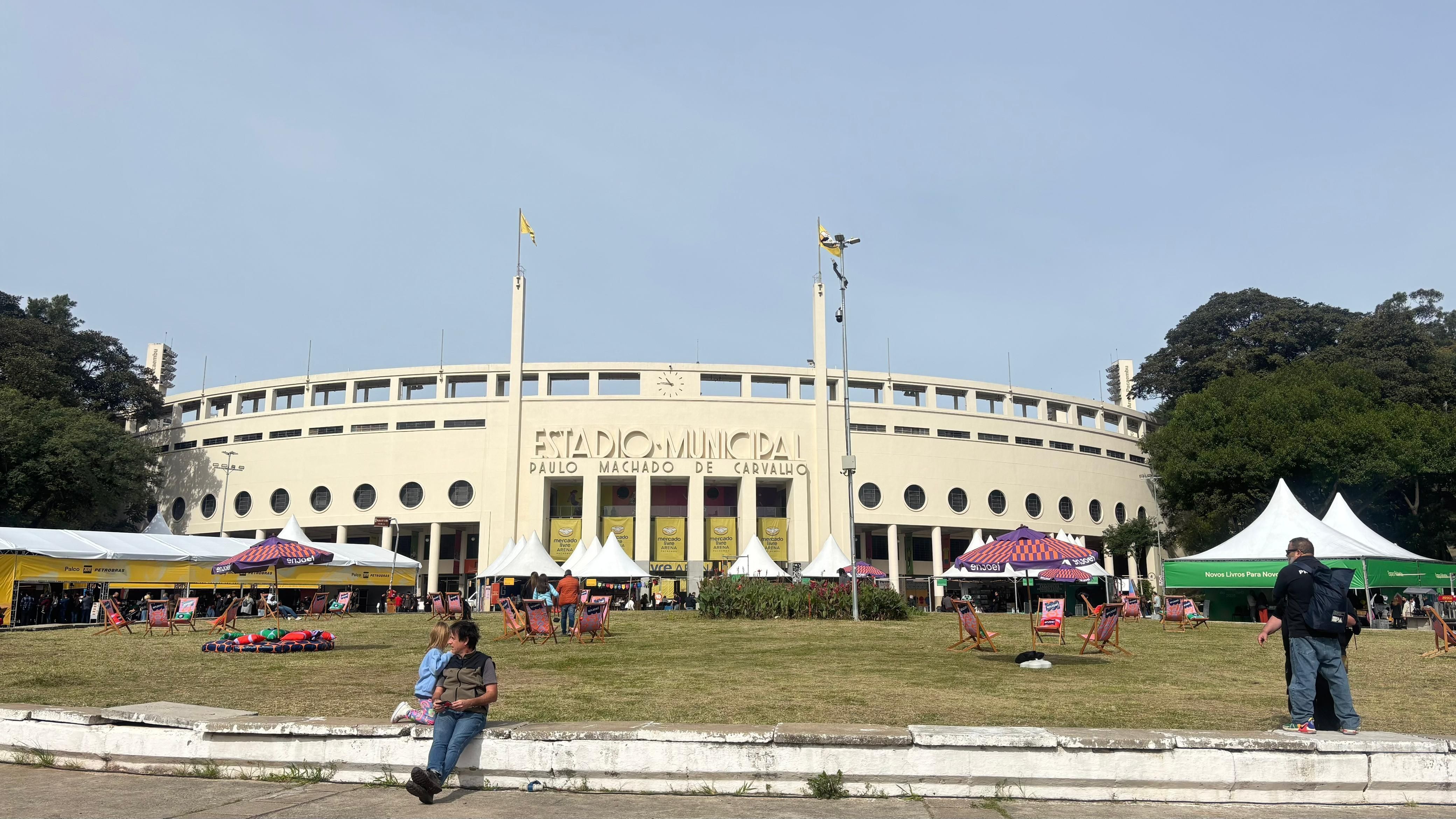 A Feira do Livro 2025 começa neste sábado no Pacaembu, em São Paulo