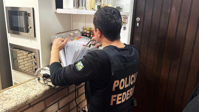 Imagem de destaque do post: Operação da PF mira comércio ilegal de pescados em 7 estados
