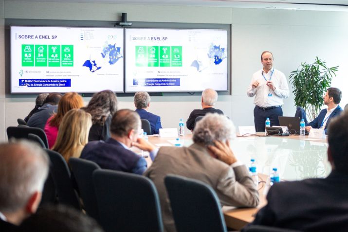 Os vereadores participaram da apresentação do CEO da Enel Antonio Scala • Divulgação