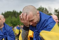 Rússia e Ucrânia trocam prisioneiros de guerra; veja fotos