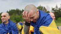 Rússia e Ucrânia trocam prisioneiros de guerra; veja fotos