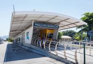 Passageiro do BRT é atingido por bala perdida na zona oeste do Rio