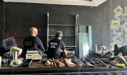Fábrica clandestina de armas é encontrada no fundo de barbearia no Pará