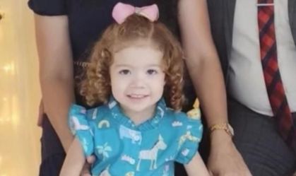 Pai é investigado por homicídio após esquecer filha em carro no Piauí