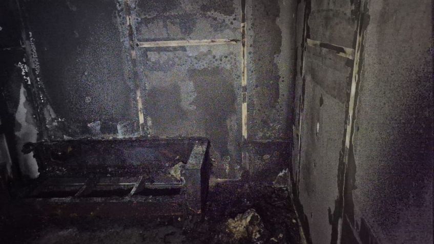 Sala de convivência ficou completamente queimada • Divulgação/Corpo de Bombeiros de Santa Catarina