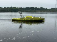 Barco com inteligência artificial monitora água de rio na Amazônia