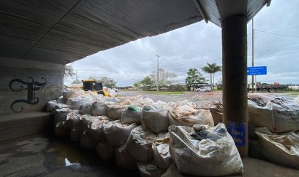 Prefeitura de Porto Alegre inicia fechamento de comportas contra cheias